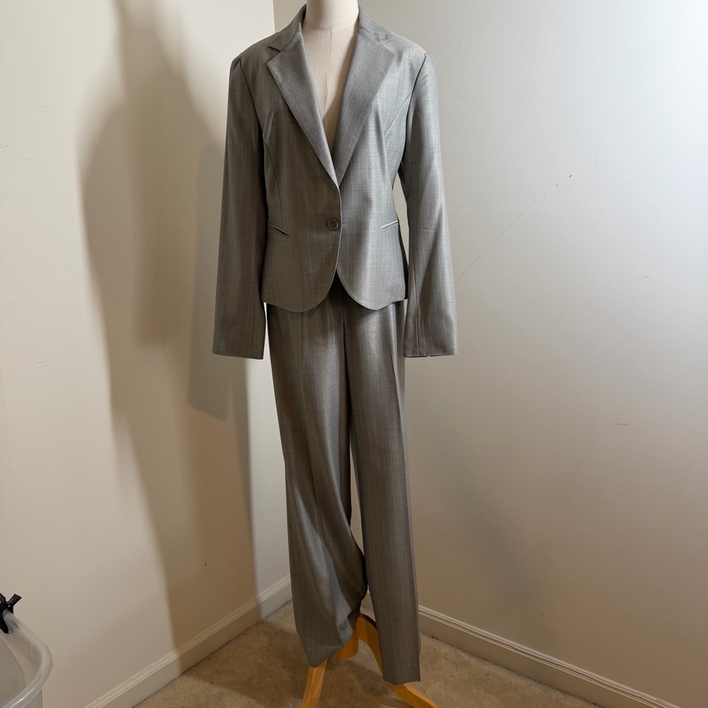 Lafayette 148 NY 2 Pc Grey Plaid-SZ 10-Wool Silk Blend Pant & Blazer Womens Suit